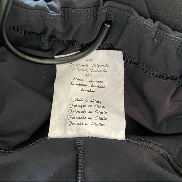 Isachi Athleisure Italy Capri Pants Black Womens Size Medium - Picture 9 of 9